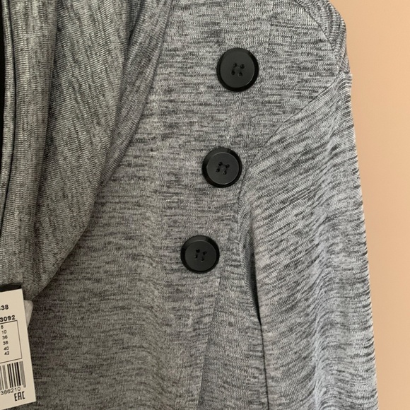 NWT Joseph Ribkoff silver gray long top in a flowing fabric Sz 8 - Picture 8 of 9